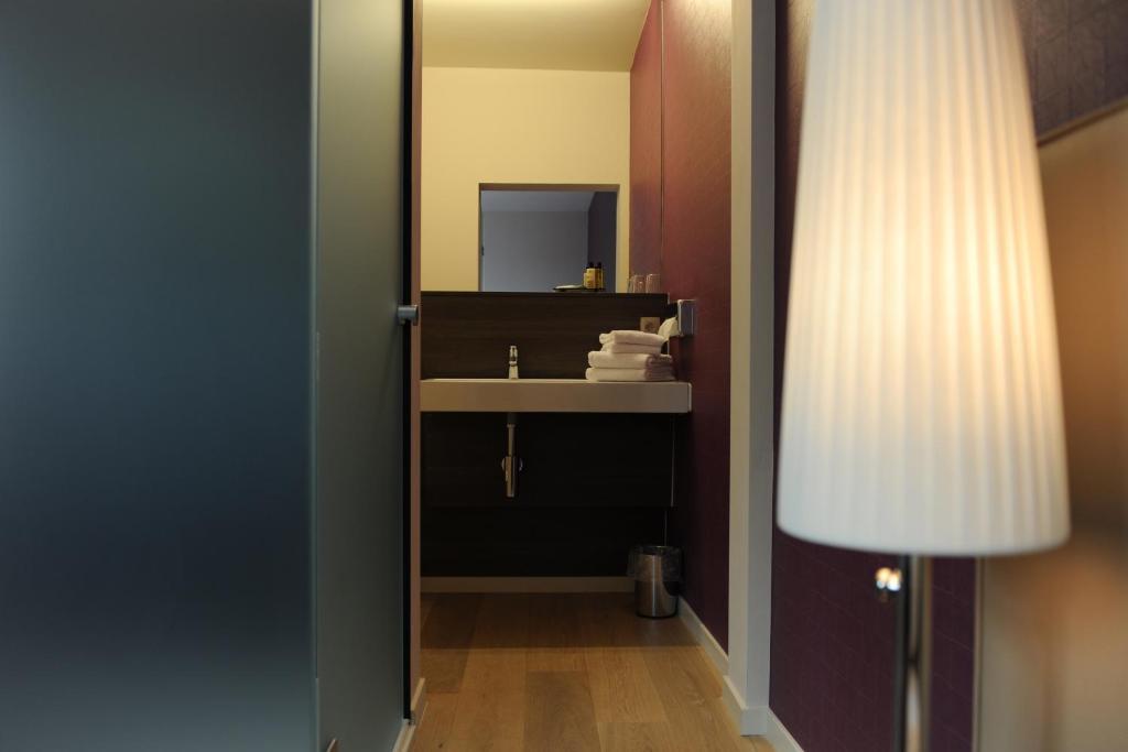 Charmehotel Villa Saporis Хаселт Стая снимка