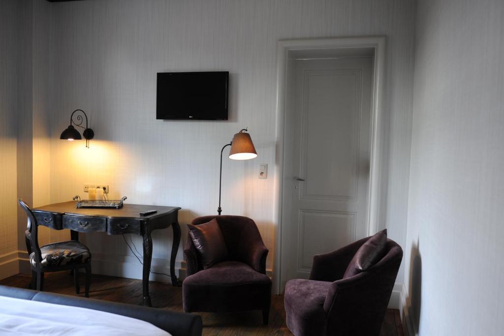 Charmehotel Villa Saporis Хаселт Стая снимка