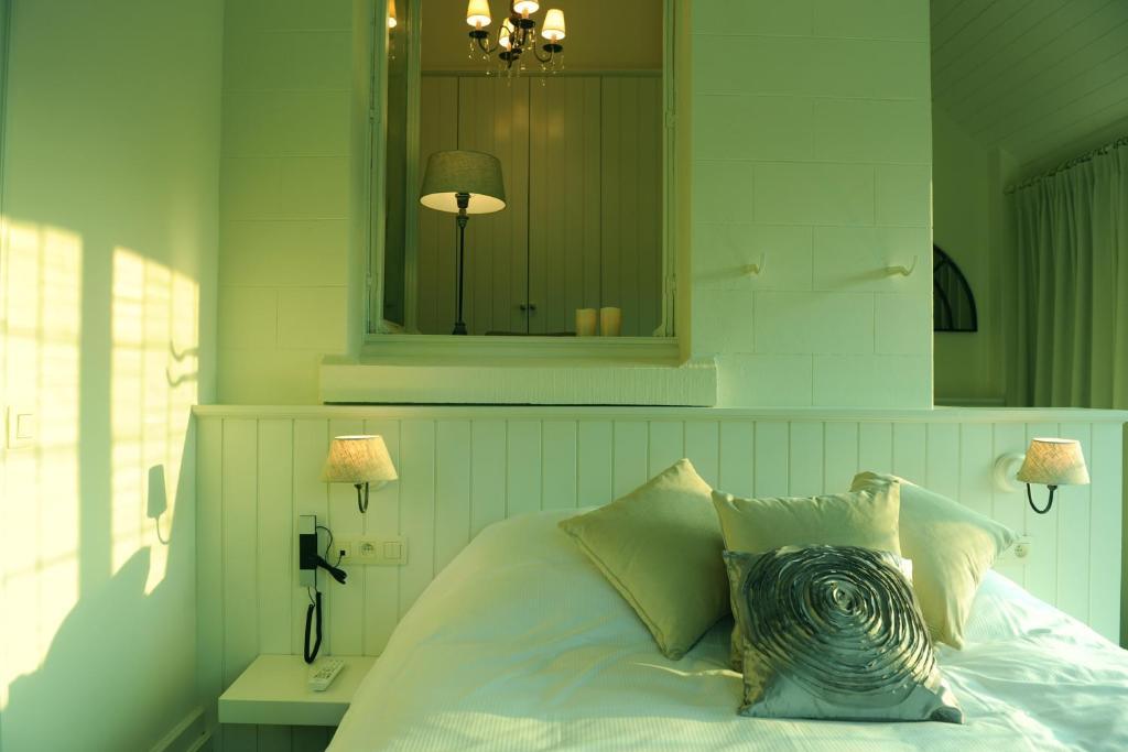 Charmehotel Villa Saporis Хаселт Стая снимка